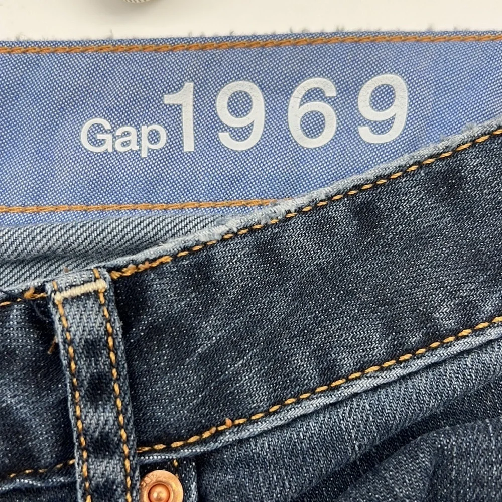 GAP 1969 Medium Wash Boot Cut Jeans size 31/12a